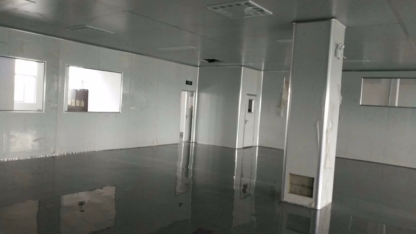 鄭州博融電子有限公司無塵車間完美交工！